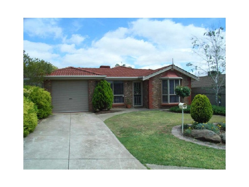 18 Castle Hill Place, Golden Grove SA 5125