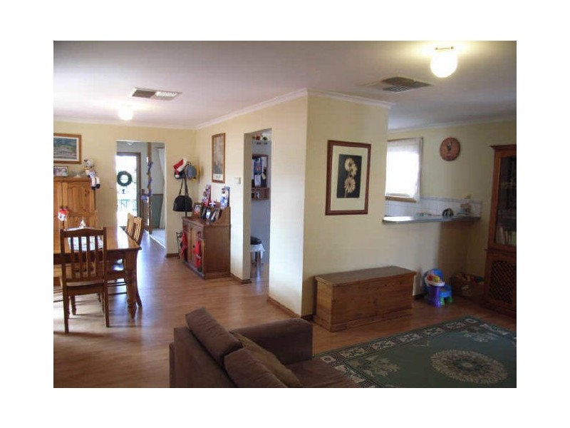 18 Castle Hill Place, Golden Grove SA 5125