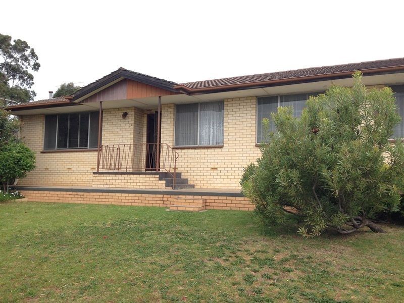 27 Bayvue Crescent, Ridgehaven SA 5097