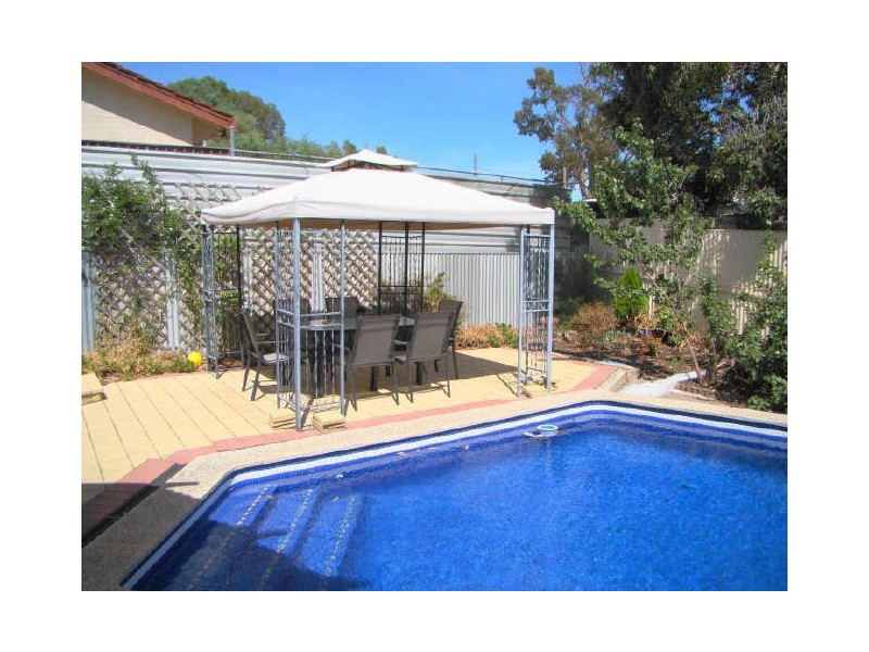 8 Purelli Avenue, Fairview Park SA 5126