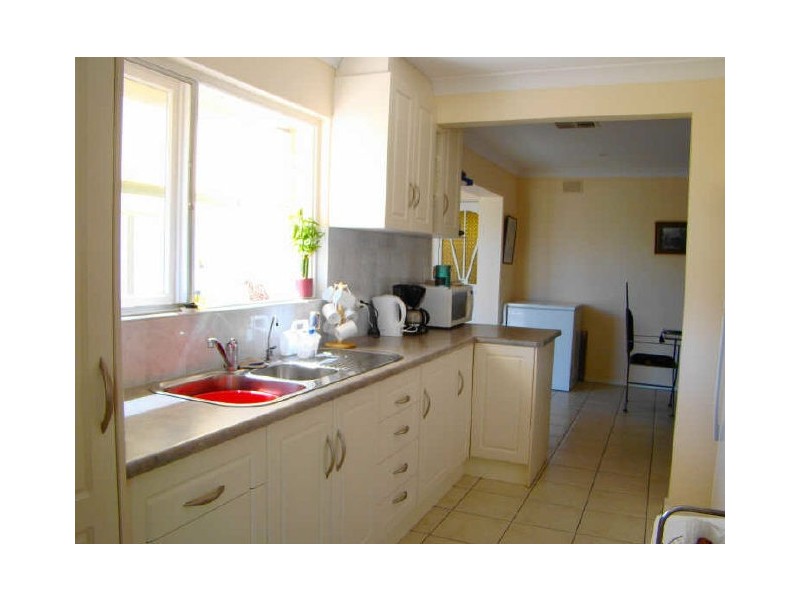 8 Purelli Avenue, Fairview Park SA 5126