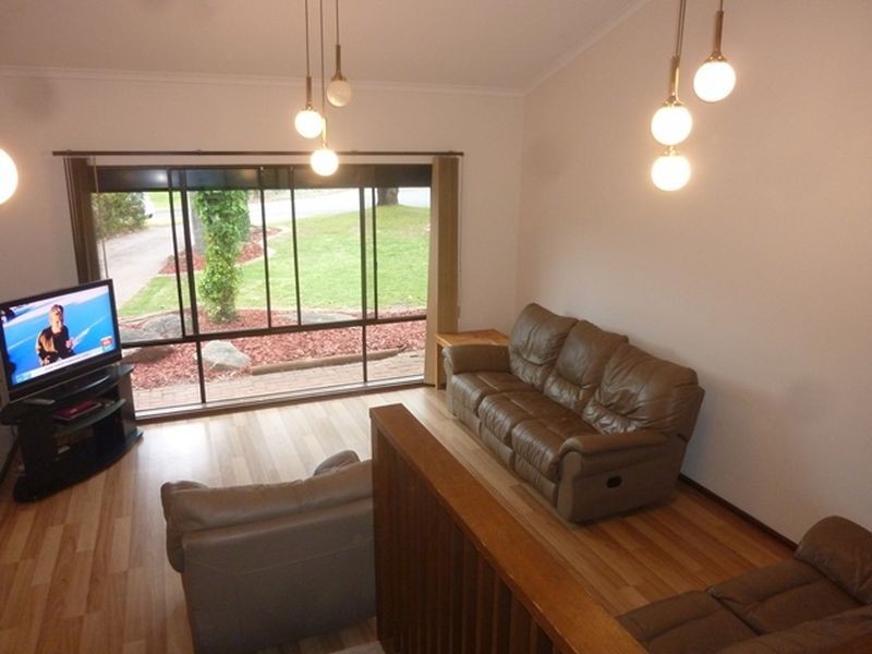 8 Delft Court, Modbury Heights SA 5092