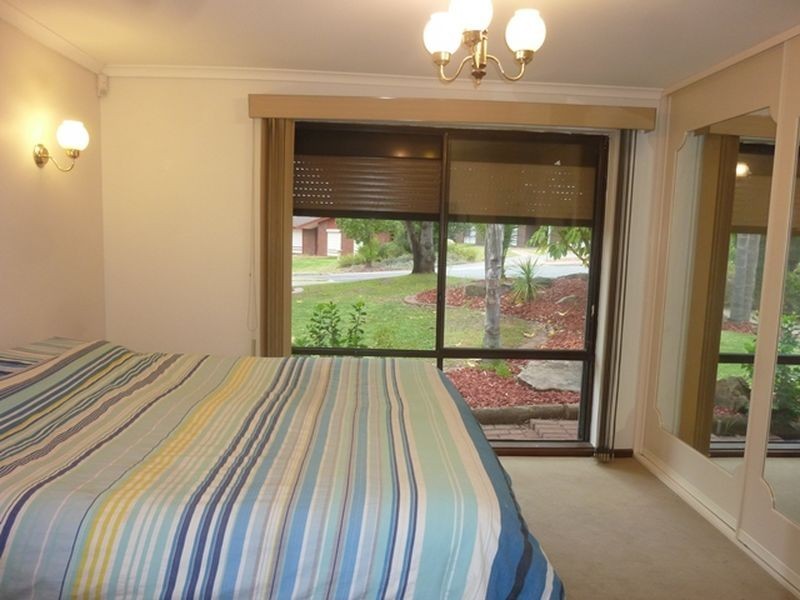 8 Delft Court, Modbury Heights SA 5092