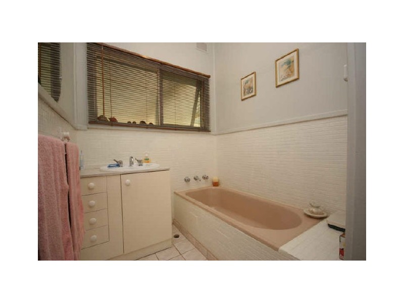 18 Swanson Avenue, Gilles Plains SA 5086