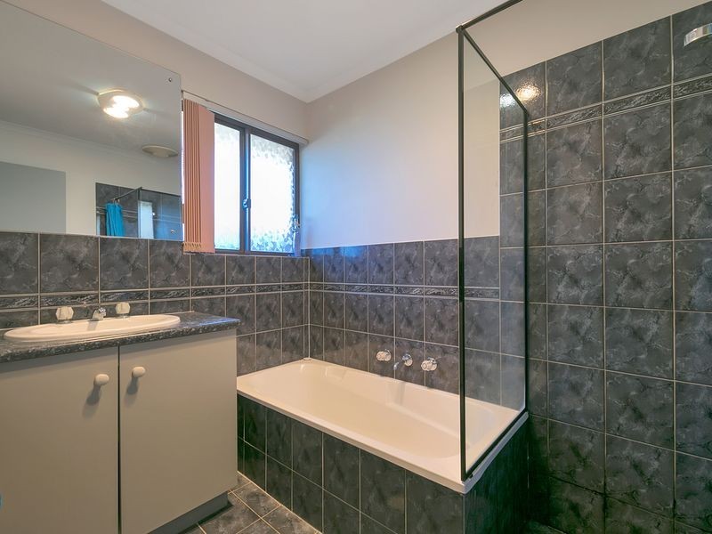 16 Kintyre Court, Greenwith SA 5125