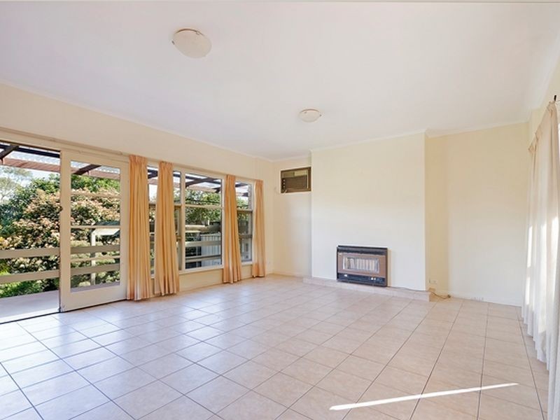 15 Dene RD, Highbury SA 5089