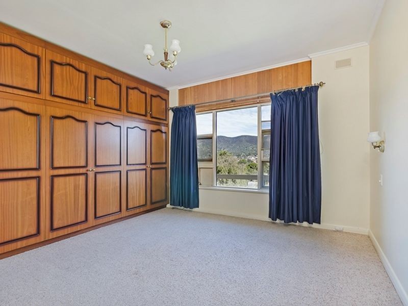 15 Dene RD, Highbury SA 5089