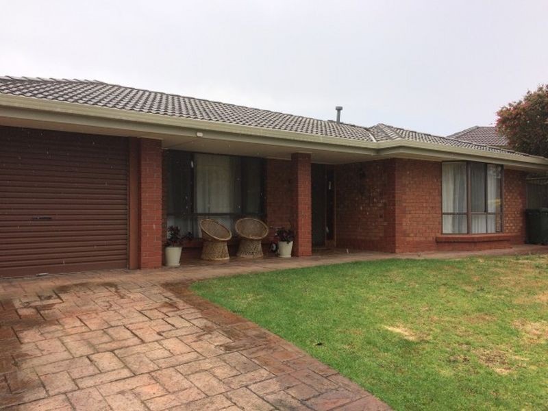 12 Greenfinch Court, Wynn Vale SA 5127