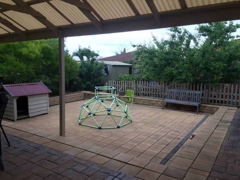 12 Greenfinch Court, Wynn Vale SA 5127