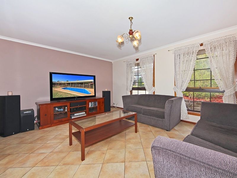 9 Timcris Court, Wynn Vale SA 5127