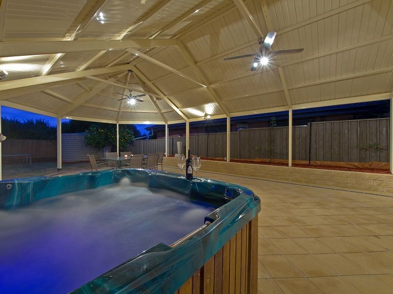 9 Timcris Court, Wynn Vale SA 5127