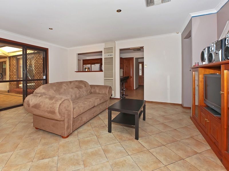 9 Timcris Court, Wynn Vale SA 5127