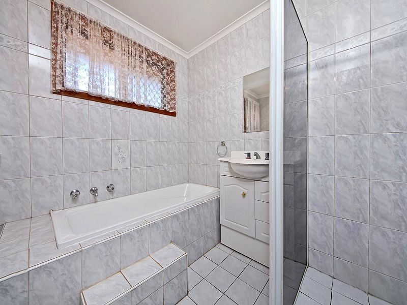 9 Timcris Court, Wynn Vale SA 5127