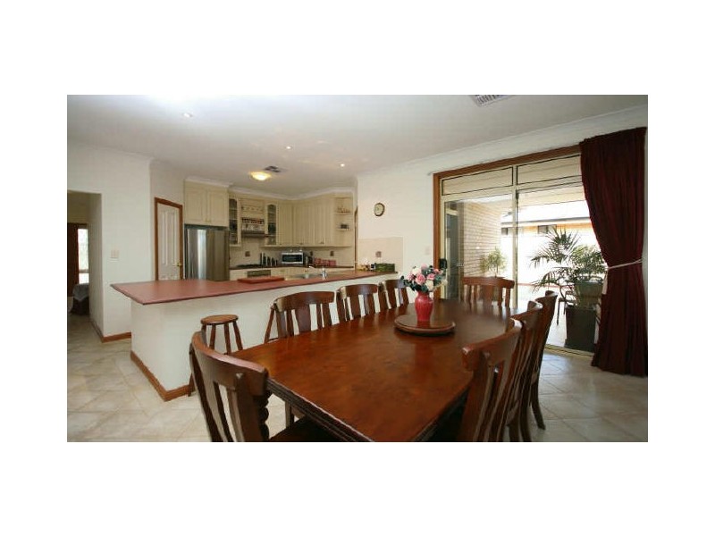 9 Waterside Drive, Burton SA 5110