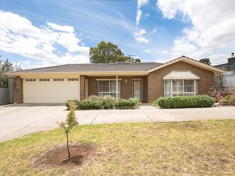 1 Oak Street, Ridgehaven SA 5097