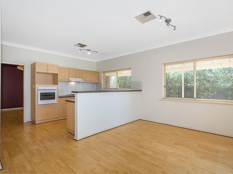 1 Oak Street, Ridgehaven SA 5097