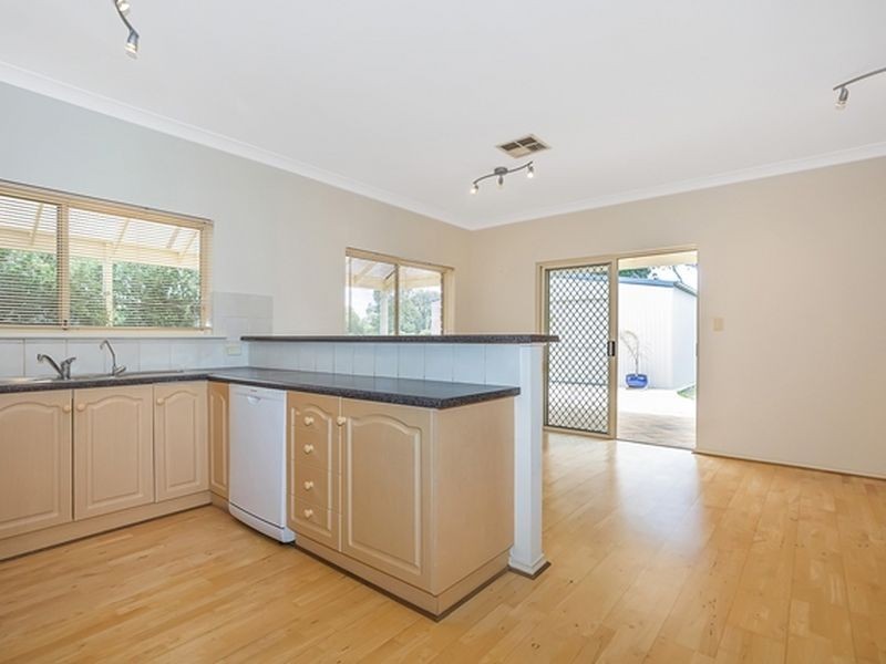 1 Oak Street, Ridgehaven SA 5097