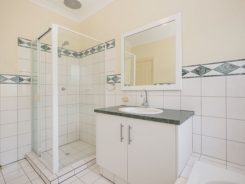 1 Oak Street, Ridgehaven SA 5097