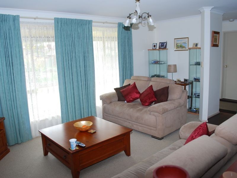 10 Sir Joseph Banks Crescent, Golden Grove SA 5125