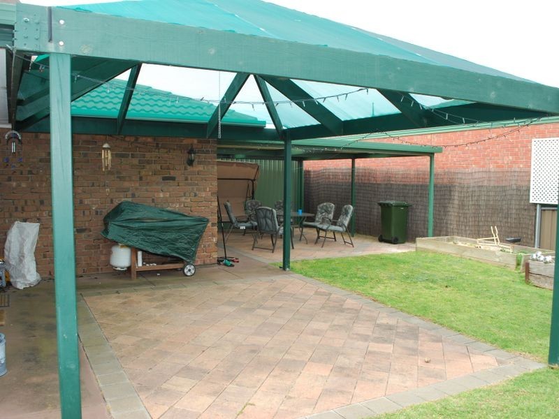 10 Sir Joseph Banks Crescent, Golden Grove SA 5125