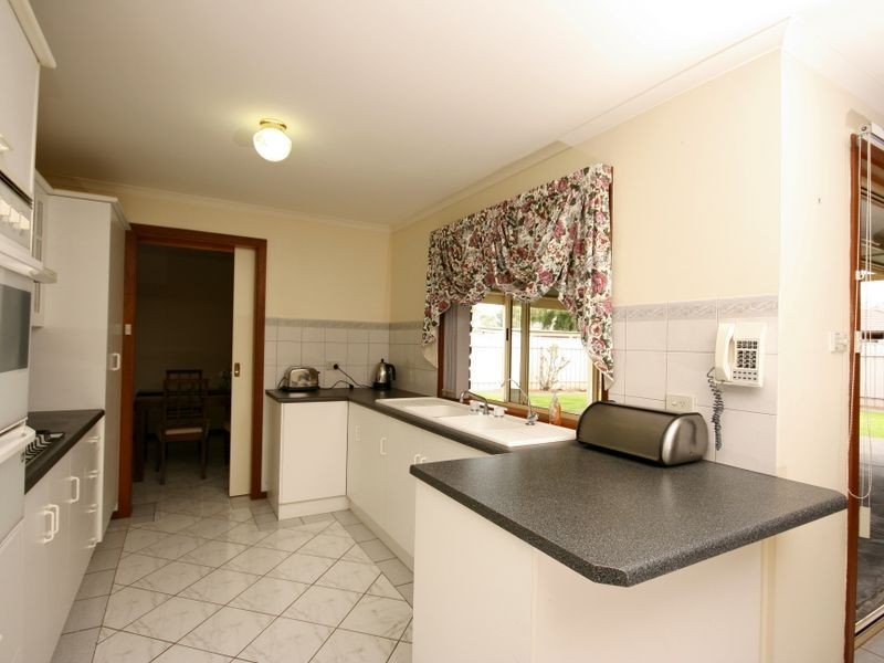 46 Falcon Drive, Parafield Gardens SA 5107