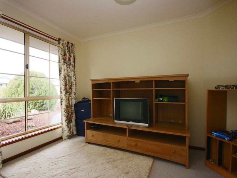46 Falcon Drive, Parafield Gardens SA 5107