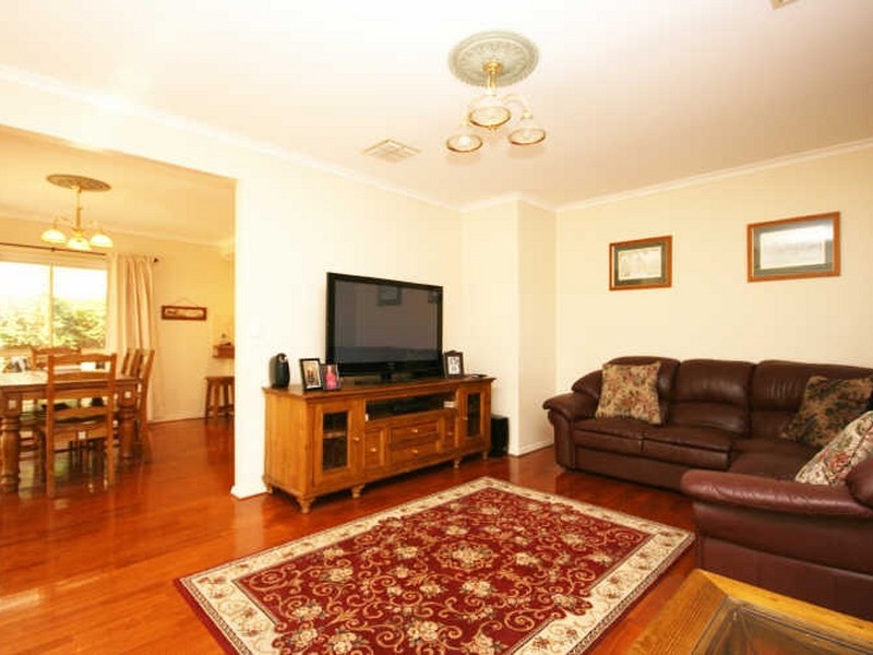 10 Greencrest Circuit, Golden Grove SA 5125
