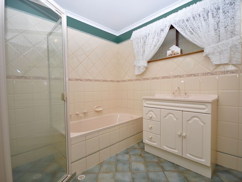 8 Cobby Drive, Modbury Heights SA 5092