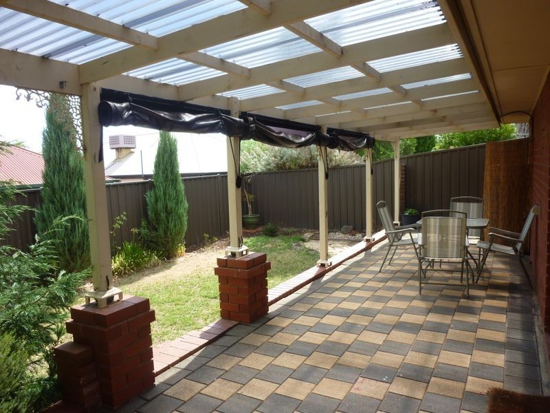 2 Dunbarton Crescent, Greenwith SA 5125
