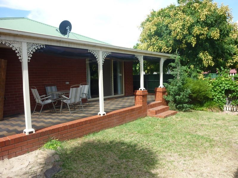 2 Dunbarton Crescent, Greenwith SA 5125