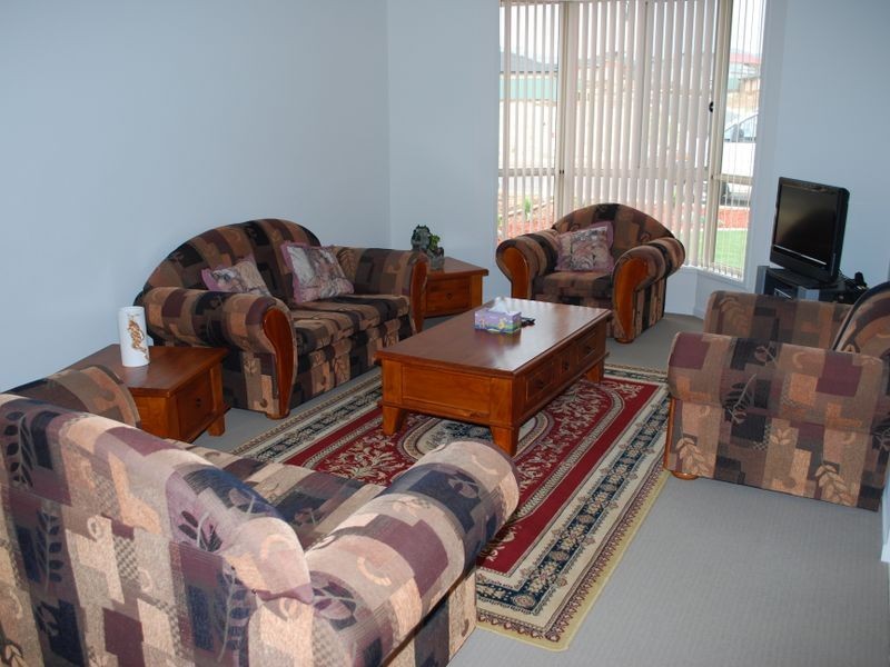 18 Songlark Grove, Hewett SA 5118