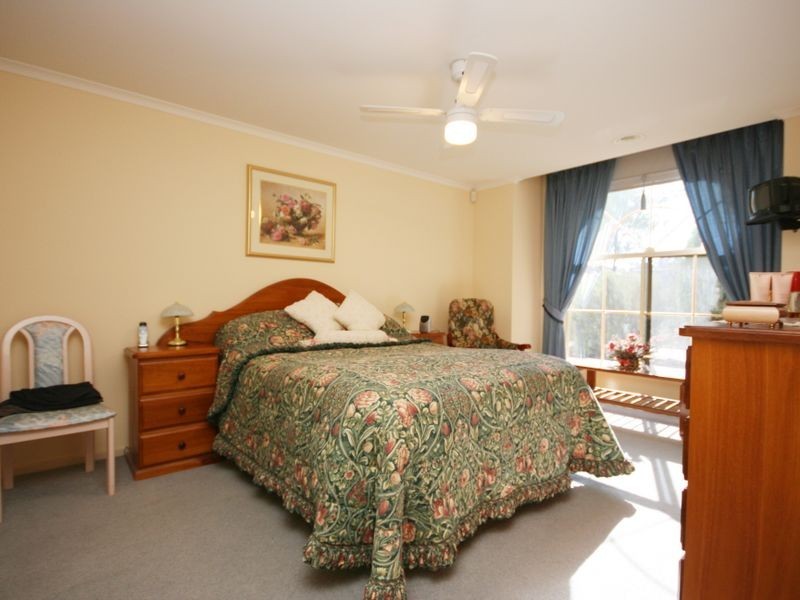 12 Seville Place, Golden Grove SA 5125