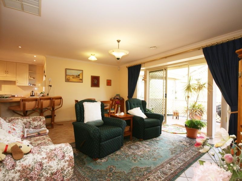 12 Seville Place, Golden Grove SA 5125