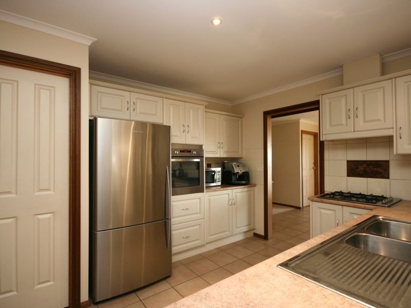 7 Castle Eaton Street, Golden Grove SA 5125