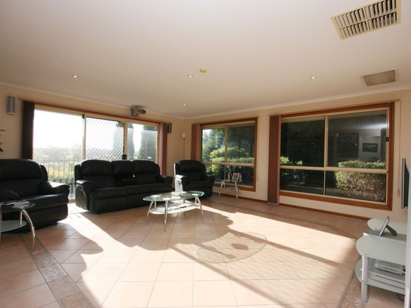 7 Castle Eaton Street, Golden Grove SA 5125