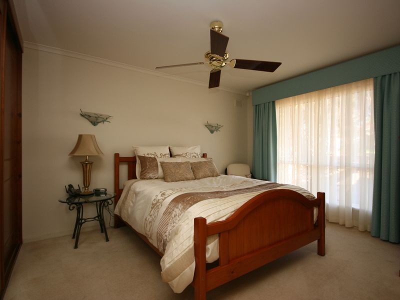 24 Kurrajong Street, Surrey Downs SA 5126