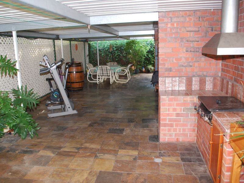 30 Kestral Way, Modbury Heights SA 5092