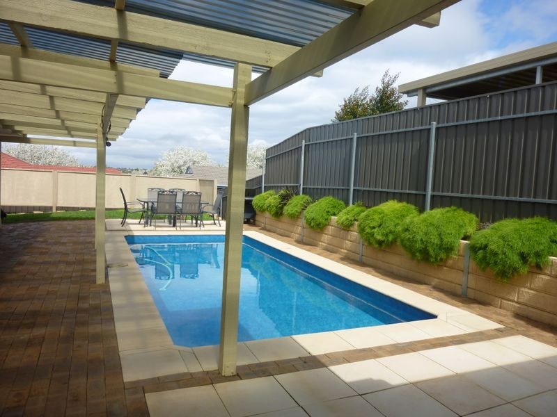 4 Bechervaise Court, Greenwith SA 5125