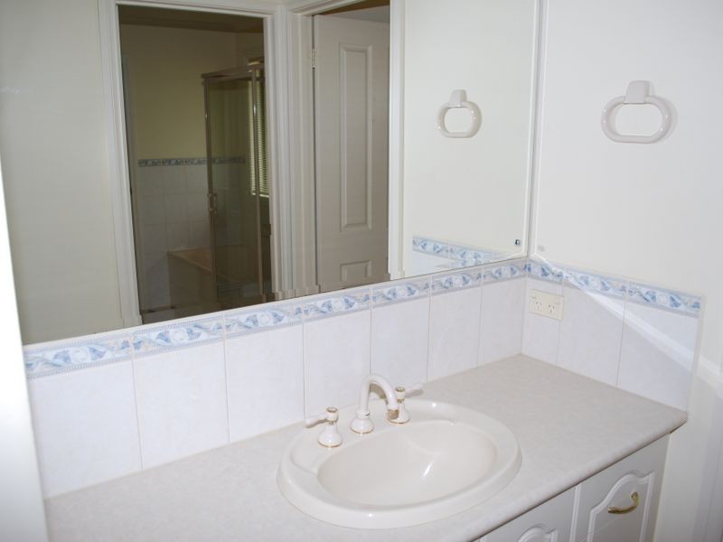 5 Bourke Place, Golden Grove SA 5125