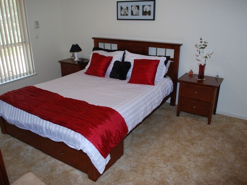 8 Thomson Avenue, Gulfview Heights SA 5096