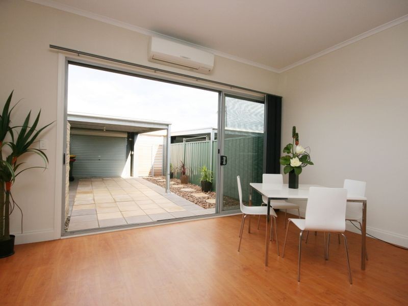 7 Mackenzie Cct, Mawson Lakes SA 5095