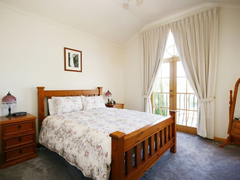 98 Thornton Drive, Greenwith SA 5125