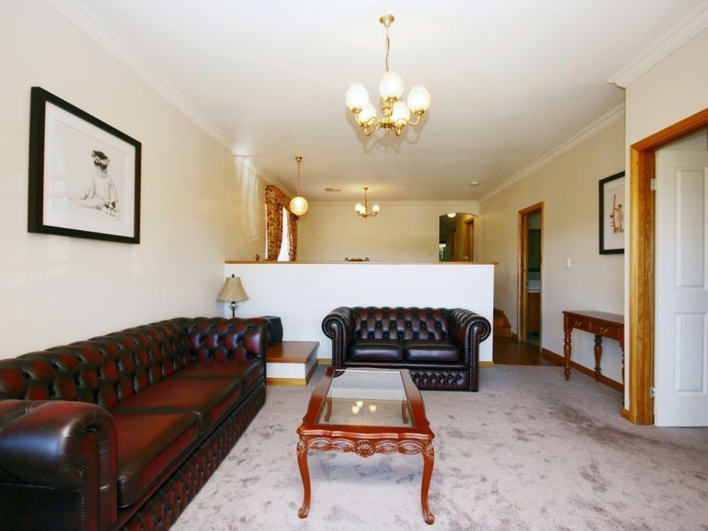 98 Thornton Drive, Greenwith SA 5125