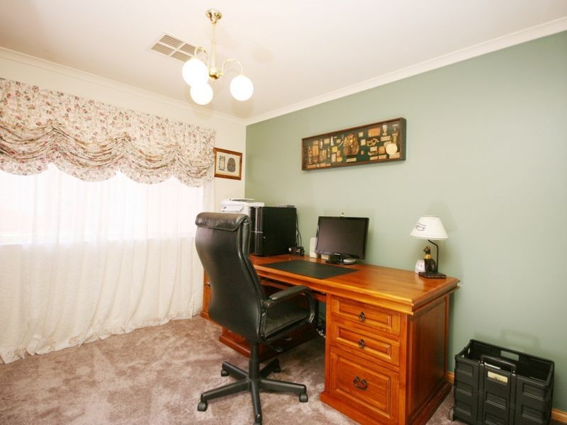 98 Thornton Drive, Greenwith SA 5125
