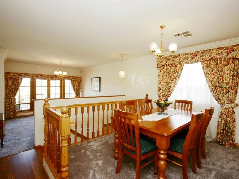 98 Thornton Drive, Greenwith SA 5125