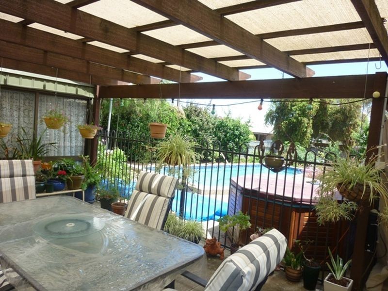 137 Beovich Rd, Ingle Farm SA 5098