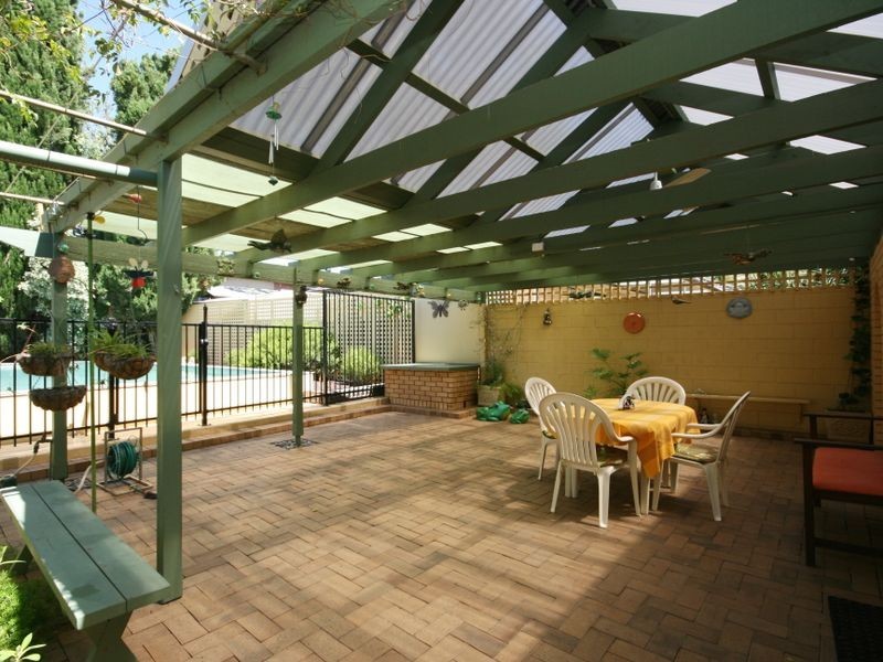 12 Lorna Road, Para Hills SA 5096