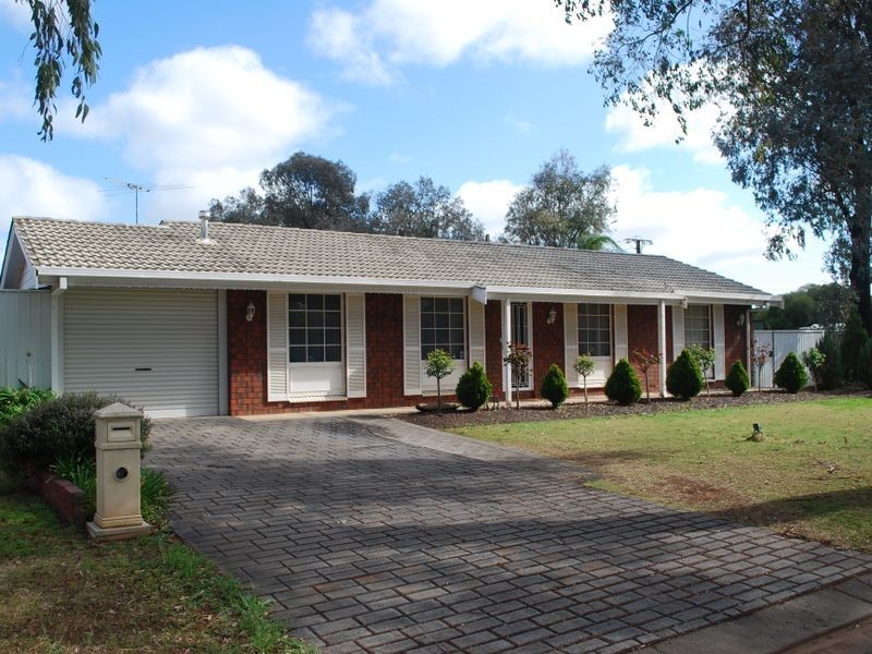 15 Rita Street, Para Hills West SA 5096