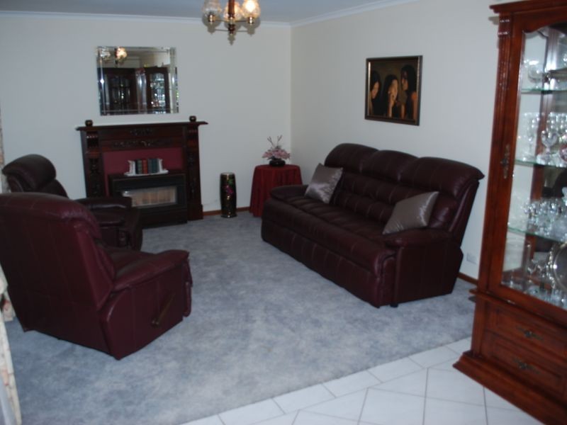 15 Rita Street, Para Hills West SA 5096