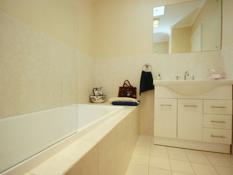 16 Lovelock Street, Highbury SA 5089